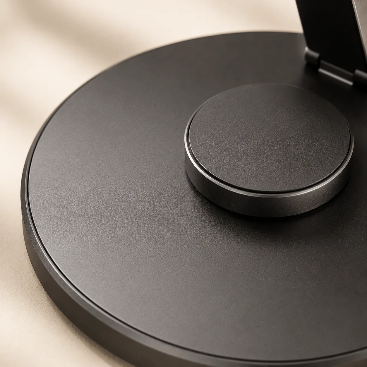 ChargeNest 3-in-1 Dock material detail