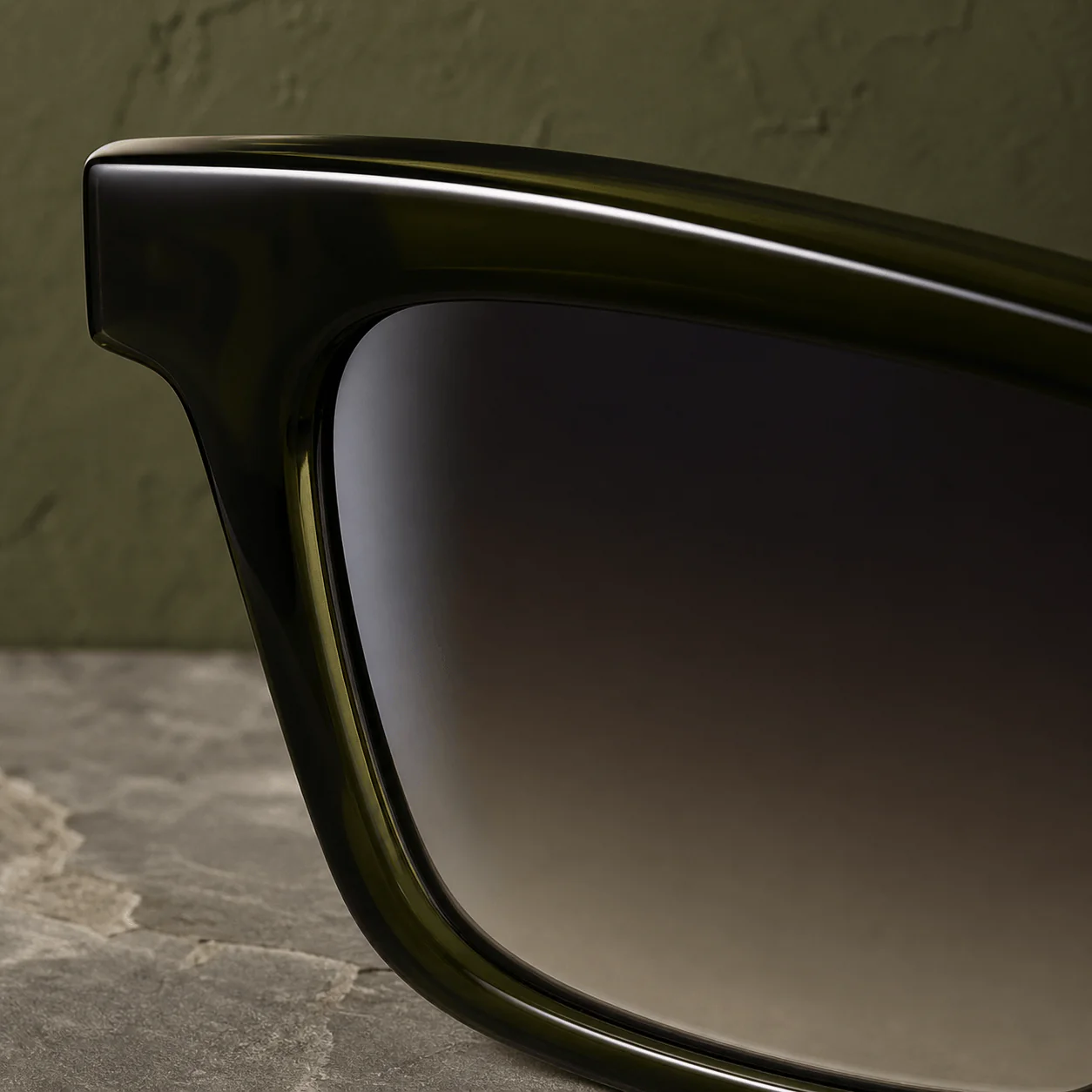 Dusk Gradient Sunglasses material detail