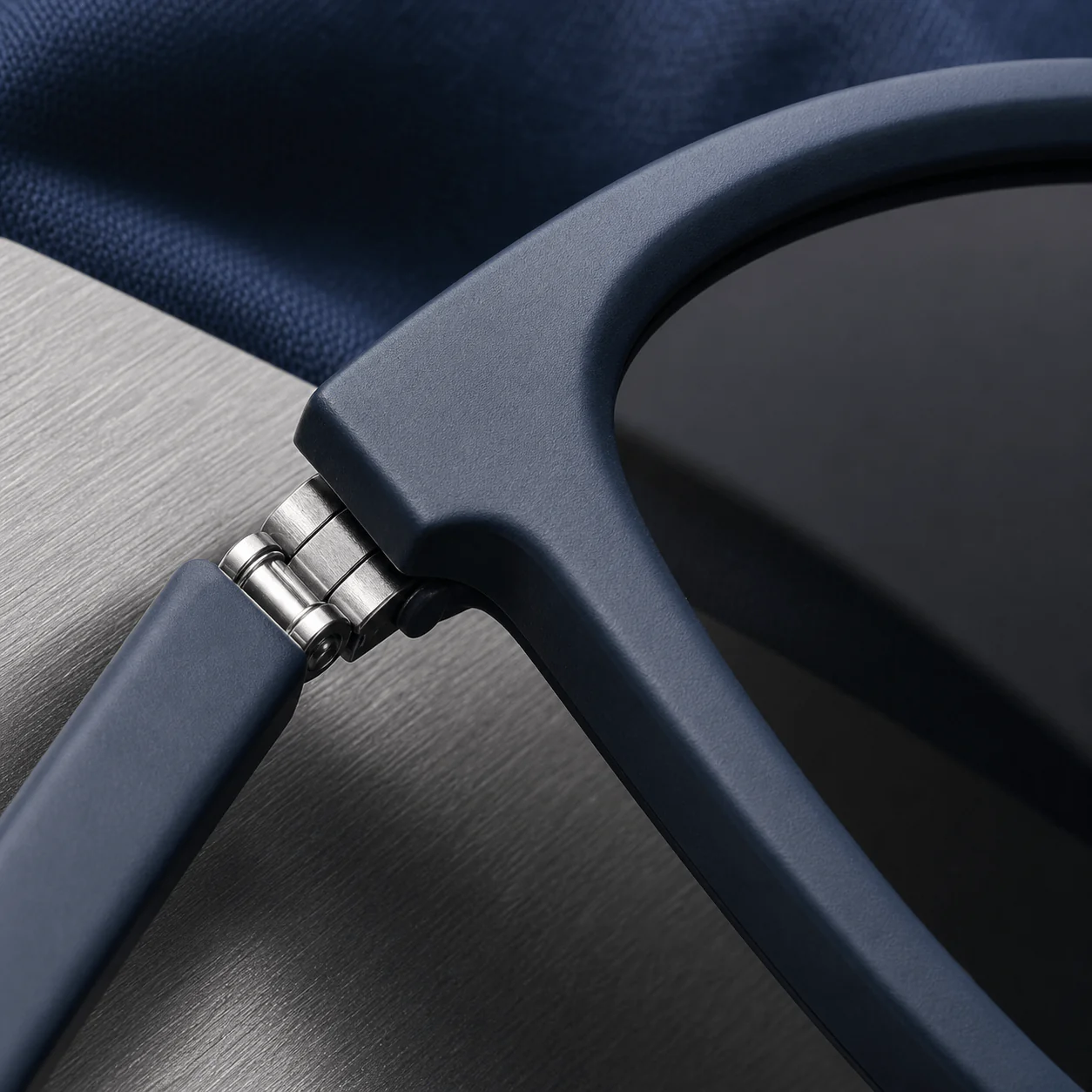 Voyage Foldable Sunglasses material detail